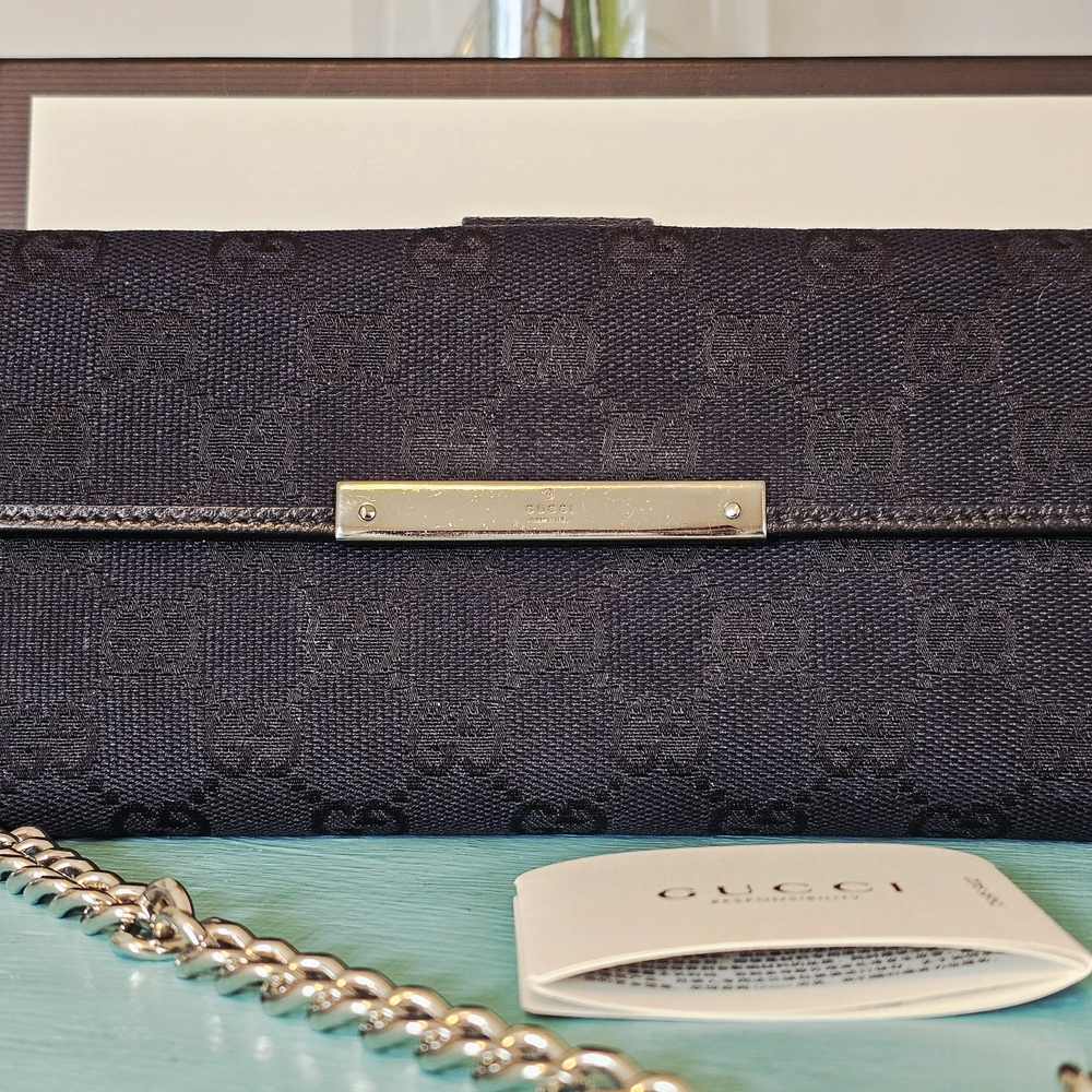 Gucci GG Continental Wallet - Picture 2 of 15